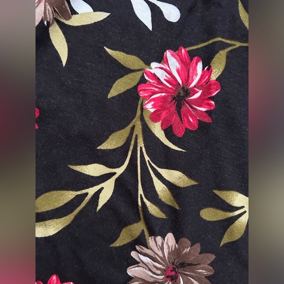 Milan Kiss One Shoulder Ruffle Tee - Picture 2 of 3